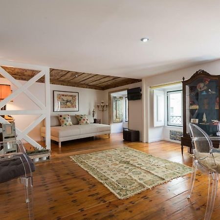 Charming Apartment Travessa Do Alcaide ลิสบอน ภายนอก รูปภาพ