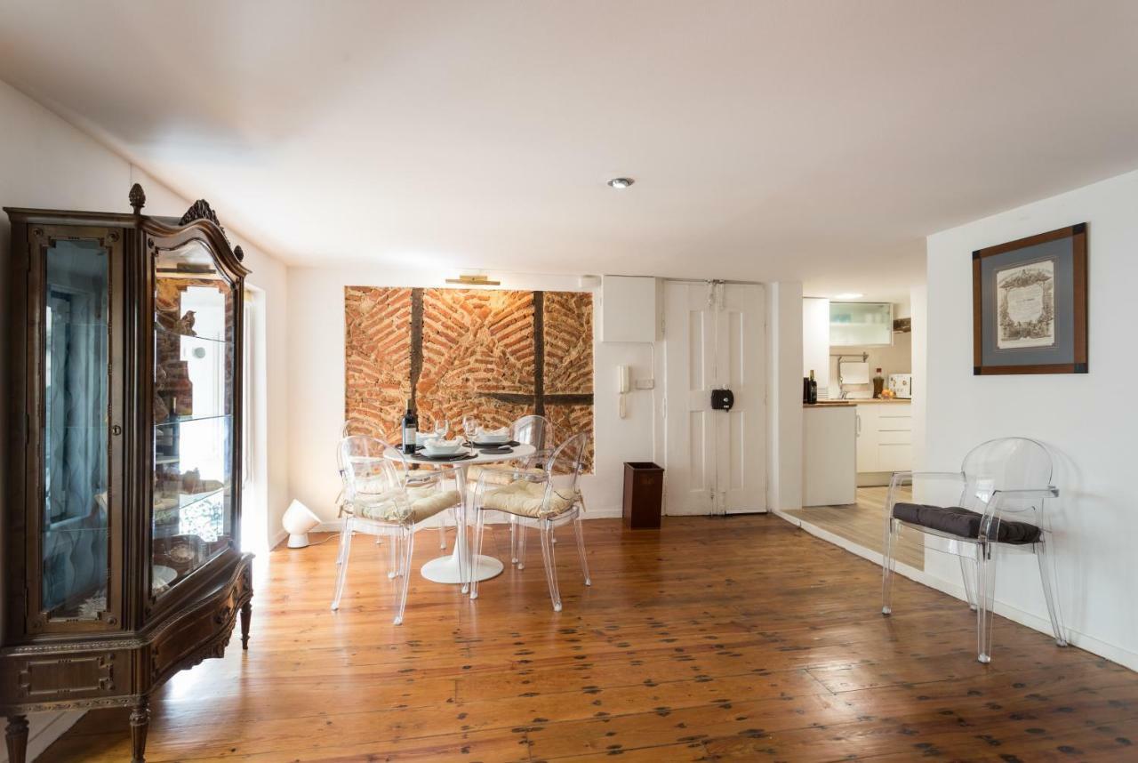 Charming Apartment Travessa Do Alcaide ลิสบอน ภายนอก รูปภาพ