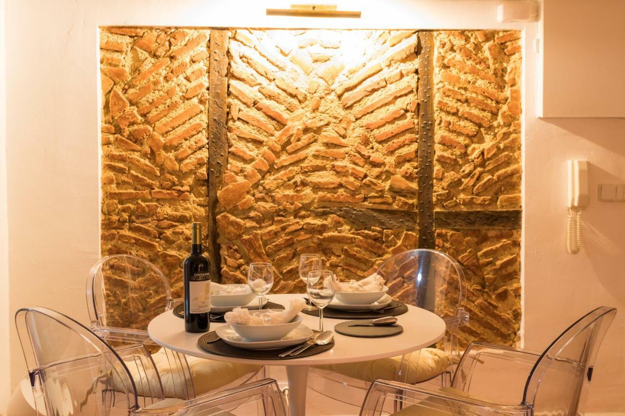 Charming Apartment Travessa Do Alcaide ลิสบอน ภายนอก รูปภาพ