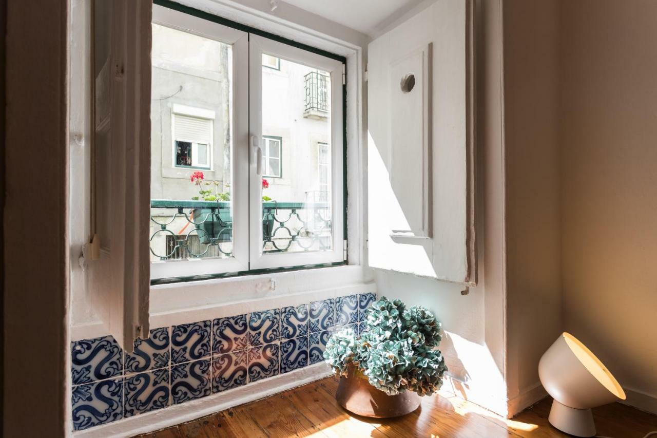 Charming Apartment Travessa Do Alcaide ลิสบอน ภายนอก รูปภาพ