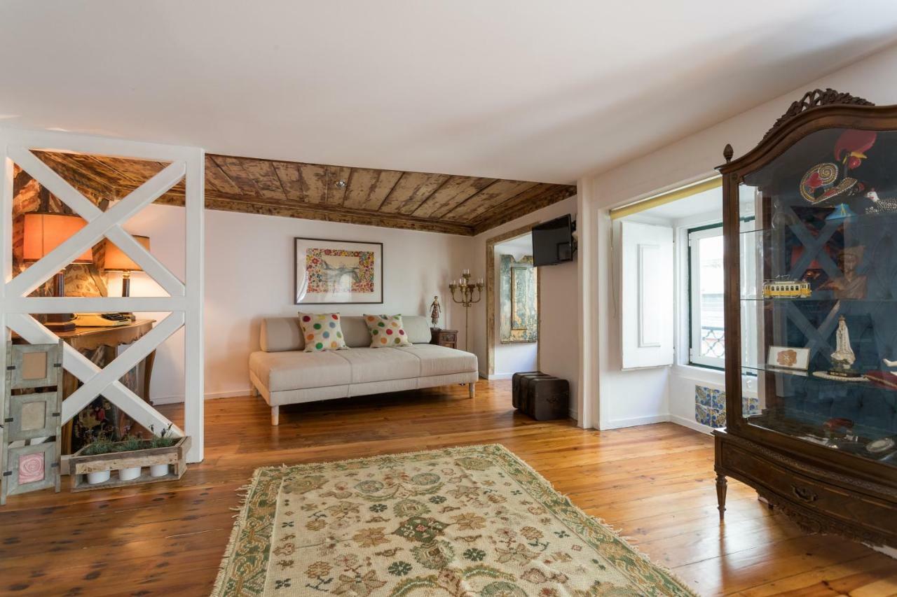 Charming Apartment Travessa Do Alcaide ลิสบอน ภายนอก รูปภาพ